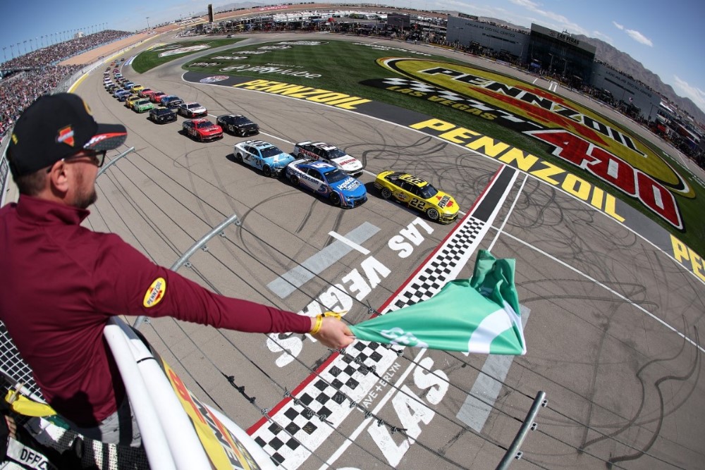 Joey Logano, driver of the #22 Pennzoil Ford, leads the field to the green flag to start the NASCAR Cup Series Pennzoil 400 at Las Vegas Motor Speedway on March 03, 2024 in Las Vegas, Nevada. (Photo by Meg Oliphant/Getty Images)