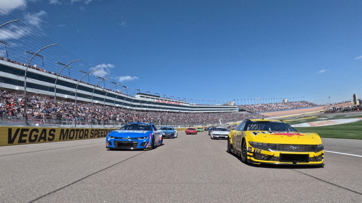 Joey Logano, driver of the #22 Pennzoil Ford, and Kyle Larson, driver of the #5 HendrickCars.com Chevrolet, lead the field on a pace lap prior to the NASCAR Cup Series Pennzoil 400 at Las Vegas Motor Speedway on March 03, 2024 in Las Vegas, Nevada. (Photo by Chris Graythen/Getty Images)