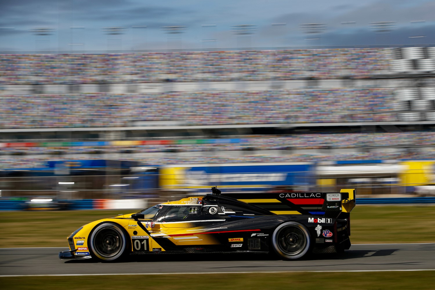 #01: Cadillac Racing, Cadillac V-Series.R, GTP: Renger van der Zande, Sebastien Bourdais, Scott Dixon, Alex Palou