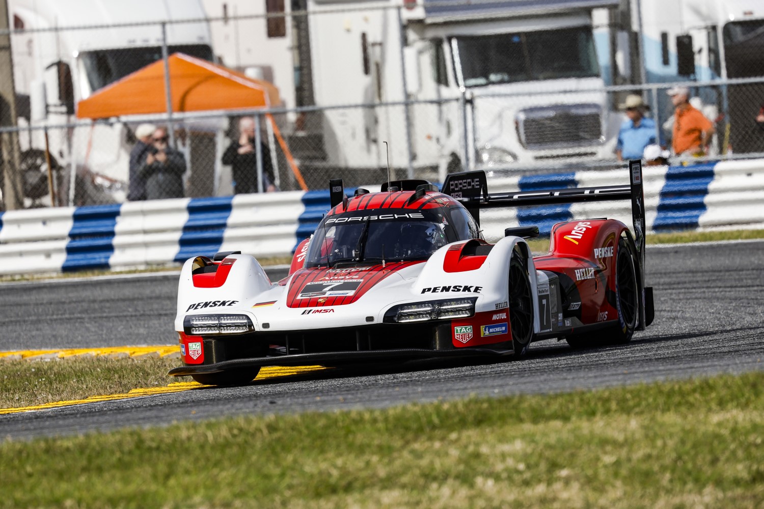 Porsche 963, Porsche Penske Motorsport (#7), Dane Cameron (USA), Felipe Nasr (BR), Josef Newgarden (USA), Matt Campbell (AUS)