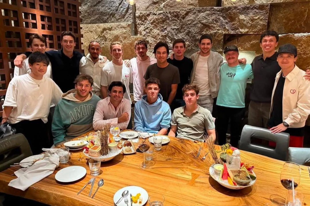 The 2025 Formula 1 drivers enjoy and end-of-year dinner together in Abu Dhabi