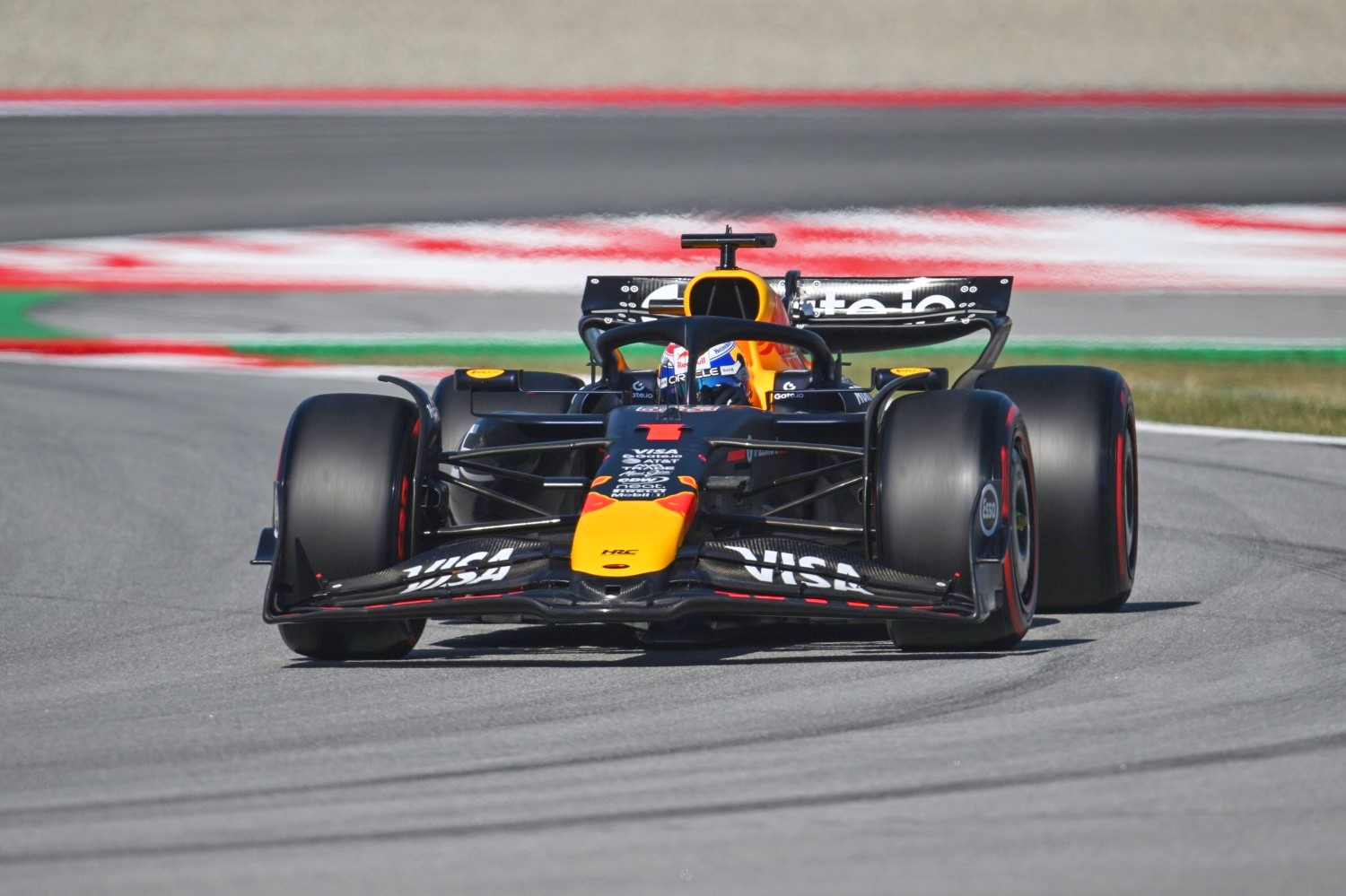 Max Verstappen of the Netherlands driving the (1) Oracle Red Bull Racing RB21 on track during practice ahead of the F1 GP of Spain at Circuit de Barcelona-Catalunya on May 30, 2025 in Barcelona, Spain. (Photo by Sam Bagnall/Sutton Images) // Getty Images / Red Bull Content Pool //