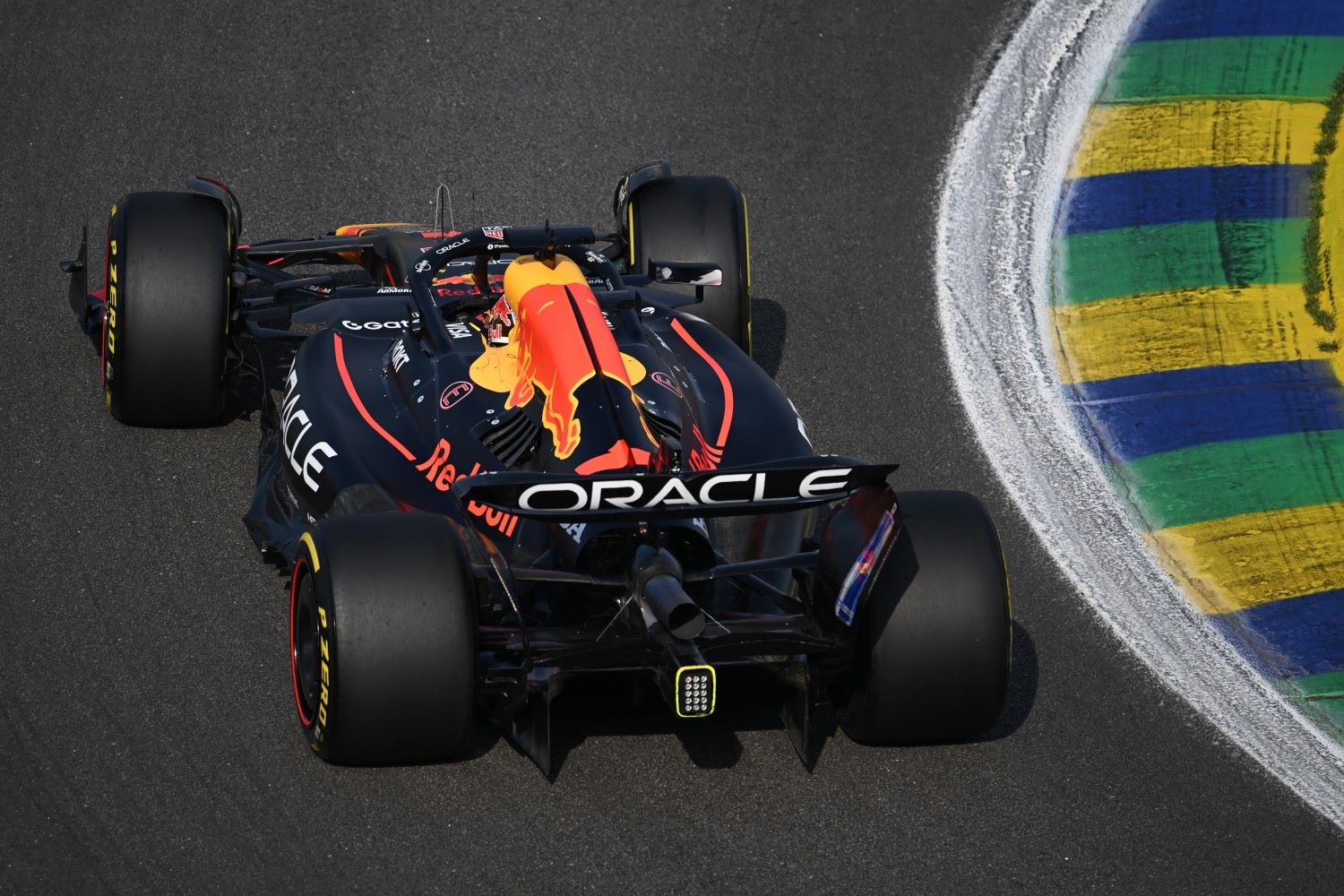 Max Verstappen of the Netherlands driving the (1) Oracle Red Bull Racing RB21 on track during Sprint Qualifying ahead of the F1 Grand Prix of Brazil at Autodromo Jose Carlos Pace on November 07, 2025 in Sao Paulo, Brazil. (Photo by Sam Bagnall/Sutton Images) // Getty Images / Red Bull Content Pool //