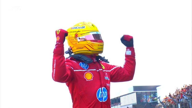Lewis Hamilton wins Chinese GP Sprint Race