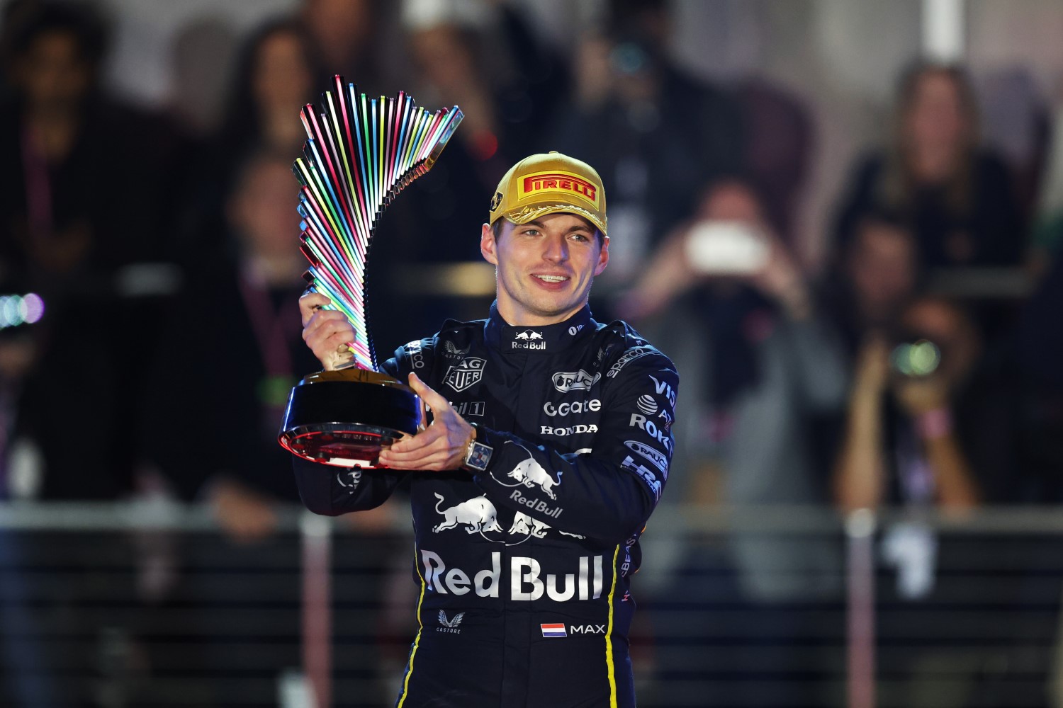 Race winner Max Verstappen of the Netherlands and Oracle Red Bull Racing lifts his trophy on the podium during the F1 Grand Prix of Las Vegas at Las Vegas Strip Circuit on November 22, 2025 in Las Vegas, Nevada. (Photo by Chris Graythen/Getty Images) // Getty Images / Red Bull Content Pool //