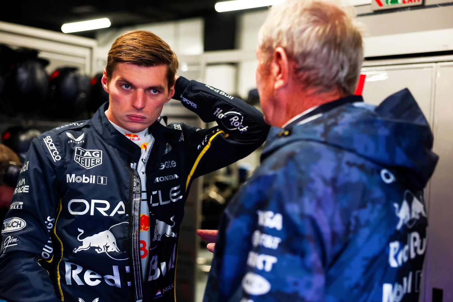 Max Verstappen of the Netherlands and Oracle Red Bull Racing talks with Dr Helmut Marko, Team Consultant of Oracle Red Bull Racing in the garage during practice ahead of the F1 Grand Prix of Las Vegas at Las Vegas Strip Circuit on November 20, 2025 in Las Vegas, Nevada. (Photo by Mark Thompson/Getty Images) // Getty Images / Red Bull Content Pool //