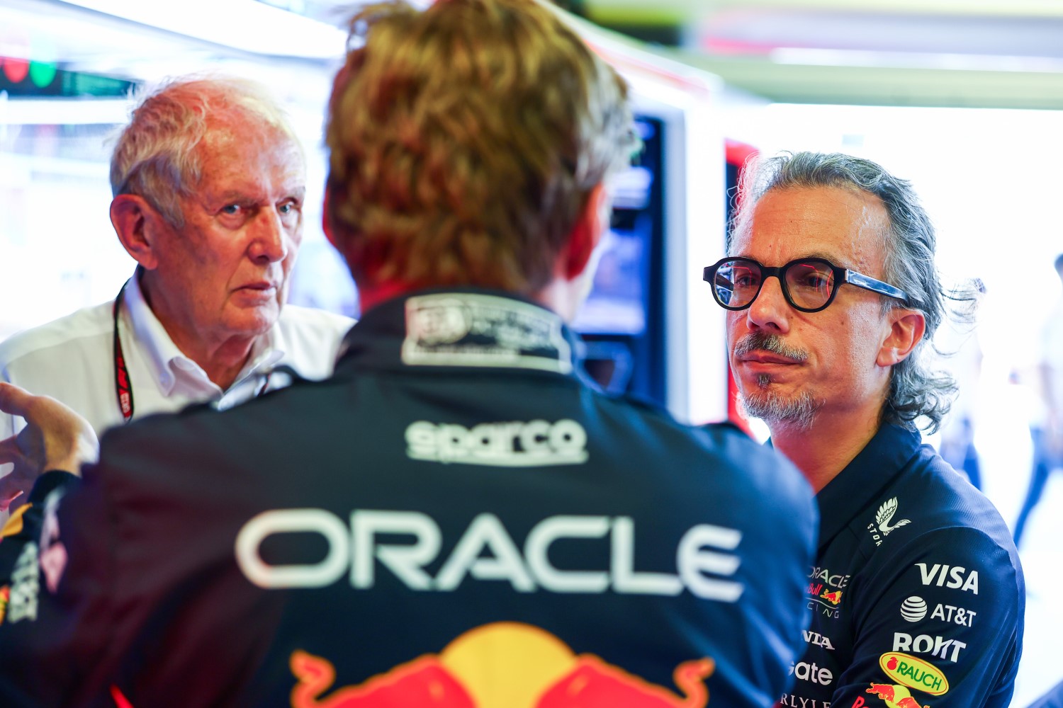 Dr Helmut Marko, Team Consultant of Oracle Red Bull Racing Max Verstappen of the Netherlands and Oracle Red Bull Racing and Laurent Mekies, Team Principal of Oracle Red Bull Racing talk in the garage during final practice ahead of the F1 Grand Prix of Mexico at Autodromo Hermanos Rodriguez on October 25, 2025 in Mexico City, Mexico. (Photo by Mark Thompson/Getty Images) // Getty Images / Red Bull Content Pool //