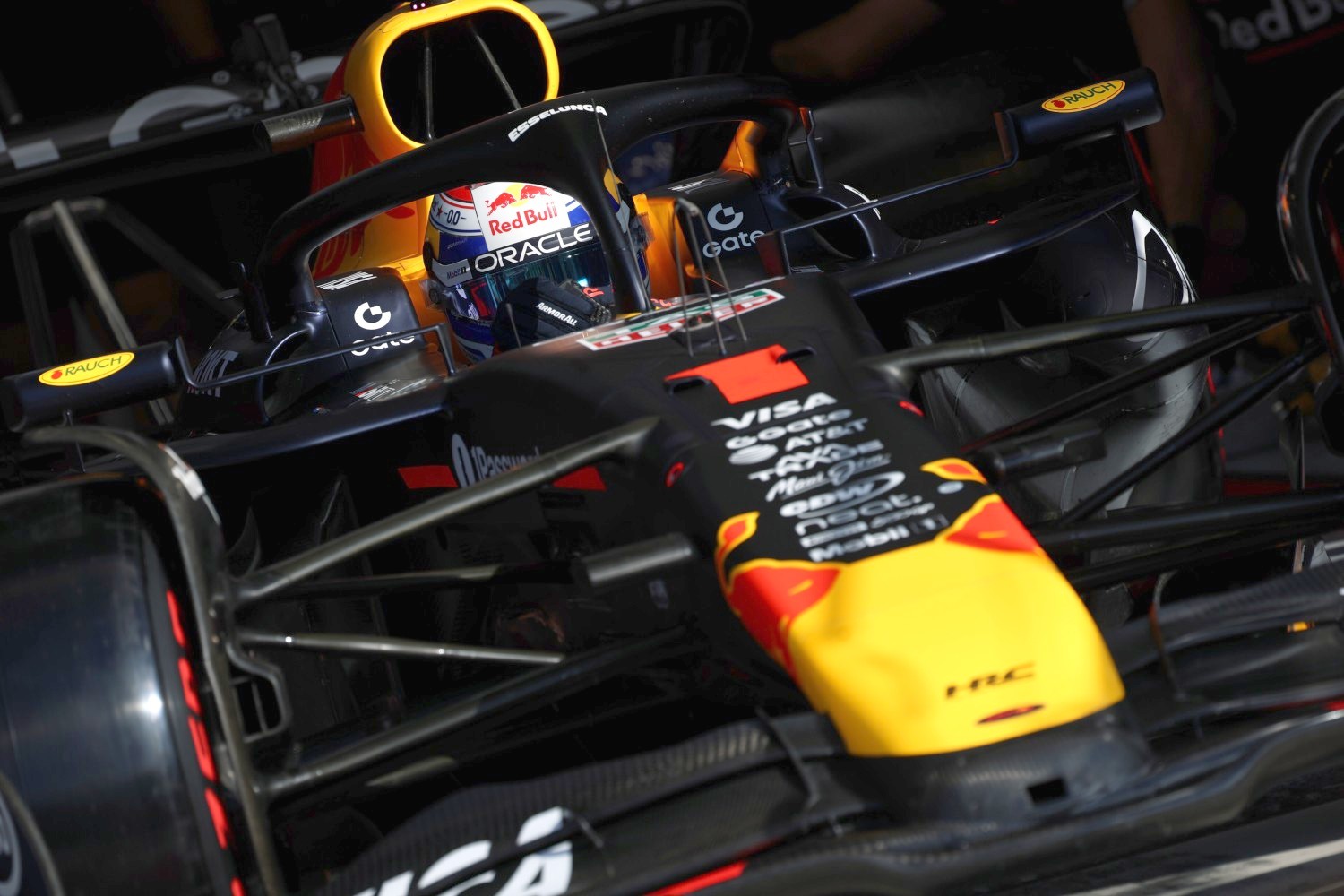 Max Verstappen of the Netherlands driving the (1) Oracle Red Bull Racing RB21 leaves the garage during qualifying ahead of the F1 Grand Prix of Italy at Autodromo Nazionale Monza on September 06, 2025 in Monza, Italy. (Photo by Mark Thompson/Getty Images) // Getty Images / Red Bull Content Pool //