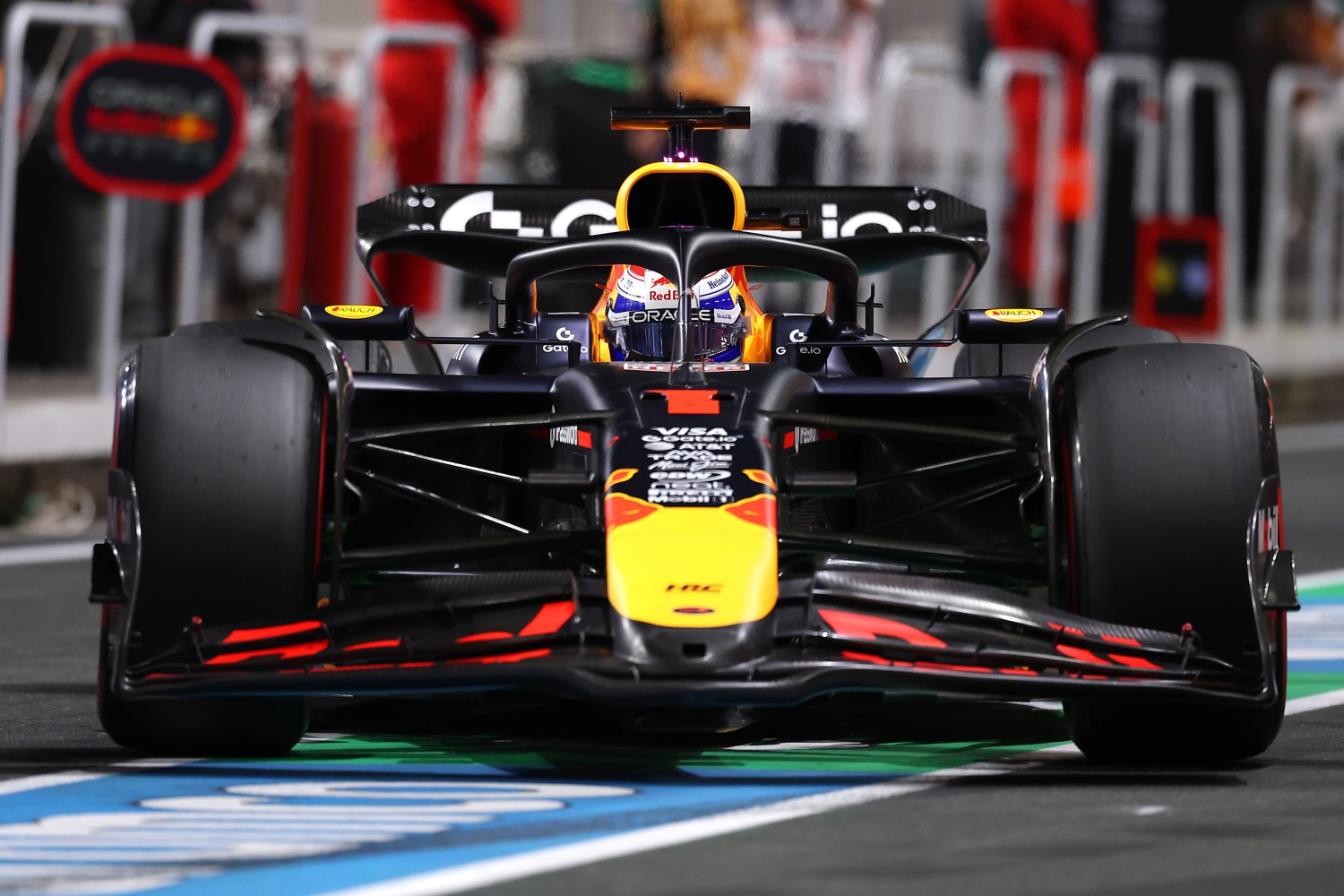 Max Verstappen of the Netherlands driving the (1) Oracle Red Bull Racing RB21 in the Pitlane during qualifying ahead of the F1 Grand Prix of Saudi Arabia at Jeddah Corniche Circuit on April 19, 2025 in Jeddah, Saudi Arabia. (Photo by Alex Pantling/Getty Images) // Getty Images / Red Bull Content Pool //
