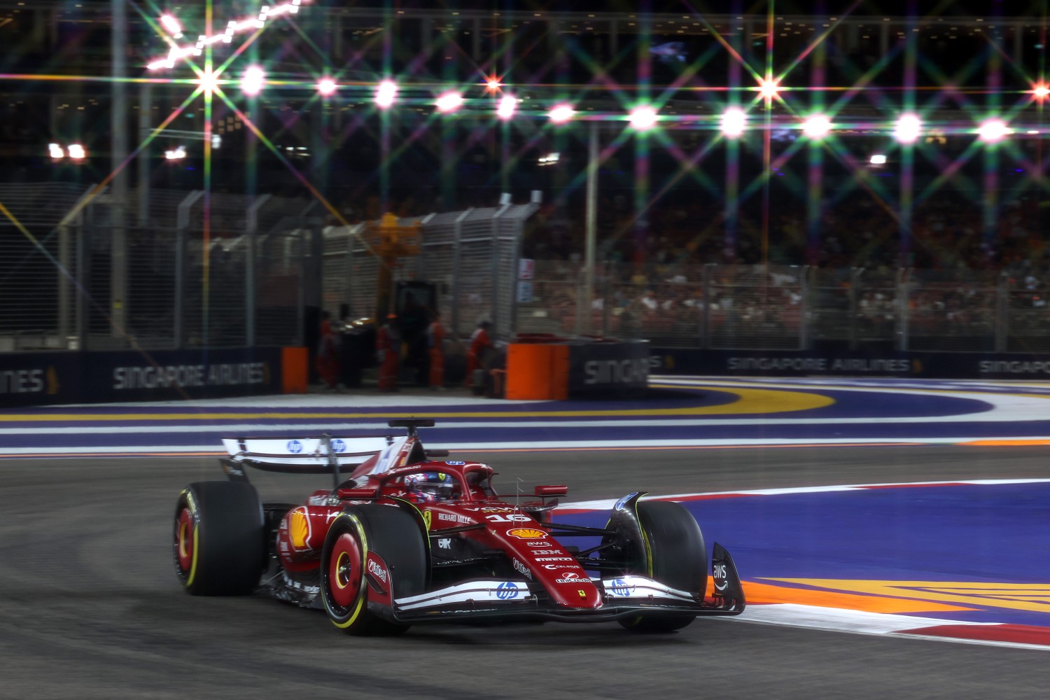 16 LECLERC Charles (mco), Scuderia Ferrari SF-25, action during the 2025 Formula 1 Singapore Grand Prix, 18th round of the 2025 FIA Formula One World Championship from October 3 to 5, 2025 on the Marina Bay Street Circuit, in Singapore - Photo Florent Gooden / DPPI for Ferrari