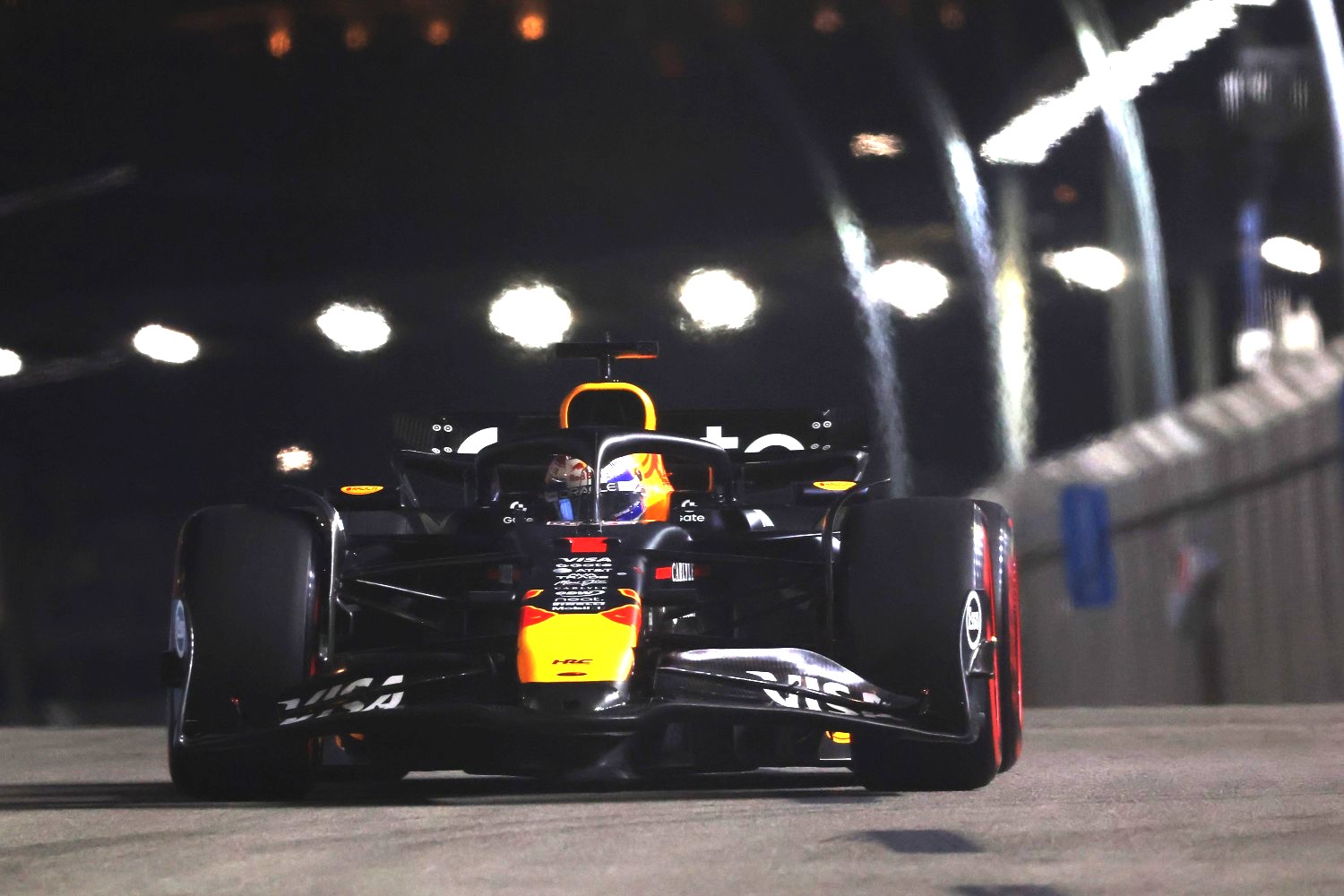 Max Verstappen of the Netherlands driving the (1) Oracle Red Bull Racing RB21 on track during qualifying ahead of the F1 Grand Prix of Singapore at Marina Bay Street Circuit on October 04, 2025 in Singapore, Singapore. (Photo by Glenn Dunbar/LAT Images for Pirelli)