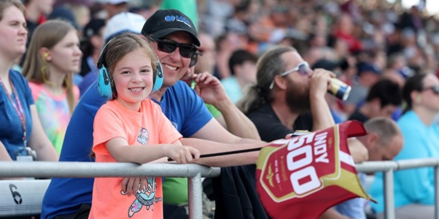 Indy 500 fans