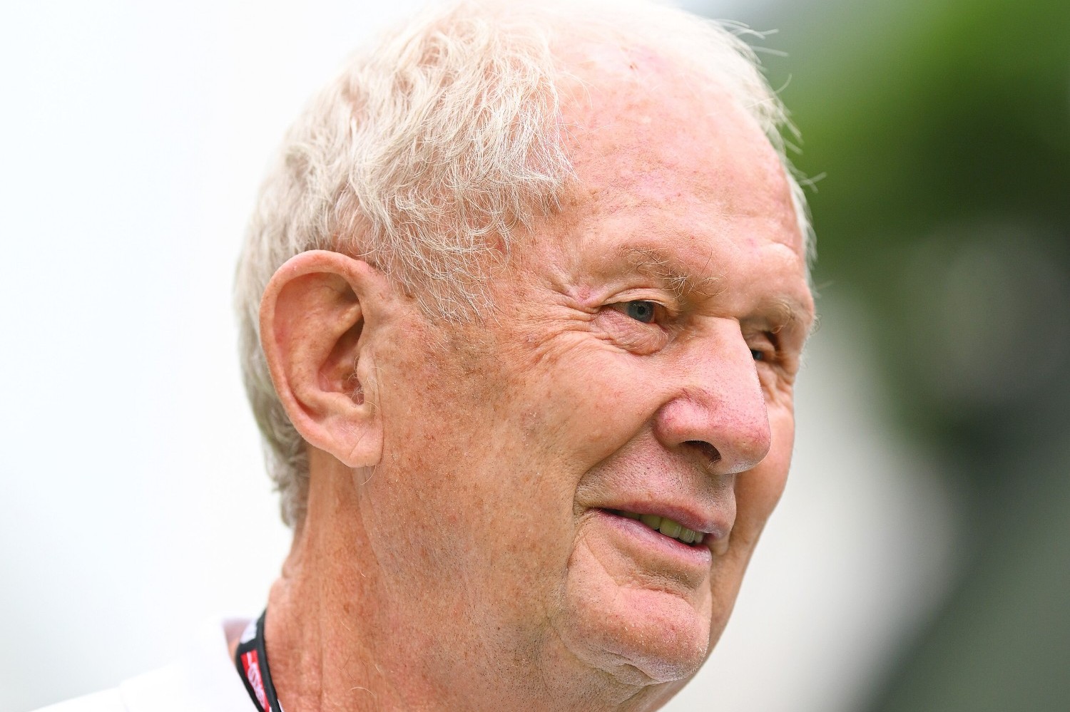 Dr Helmut Marko, Team Consultant of Oracle Red Bull Racing arrives in the Paddock prior to practice ahead of the F1 Grand Prix of Singapore at Marina Bay Street Circuit on October 03, 2025 in Singapore, Singapore. (Photo by Clive Mason/Getty Images) // Getty Images / Red Bull Content Pool //