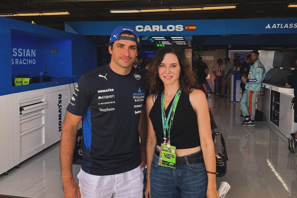 Isabel Diaz Ayuso and Carlos Sainz Jr.at 2025 USGP. Image via her Instagram Page