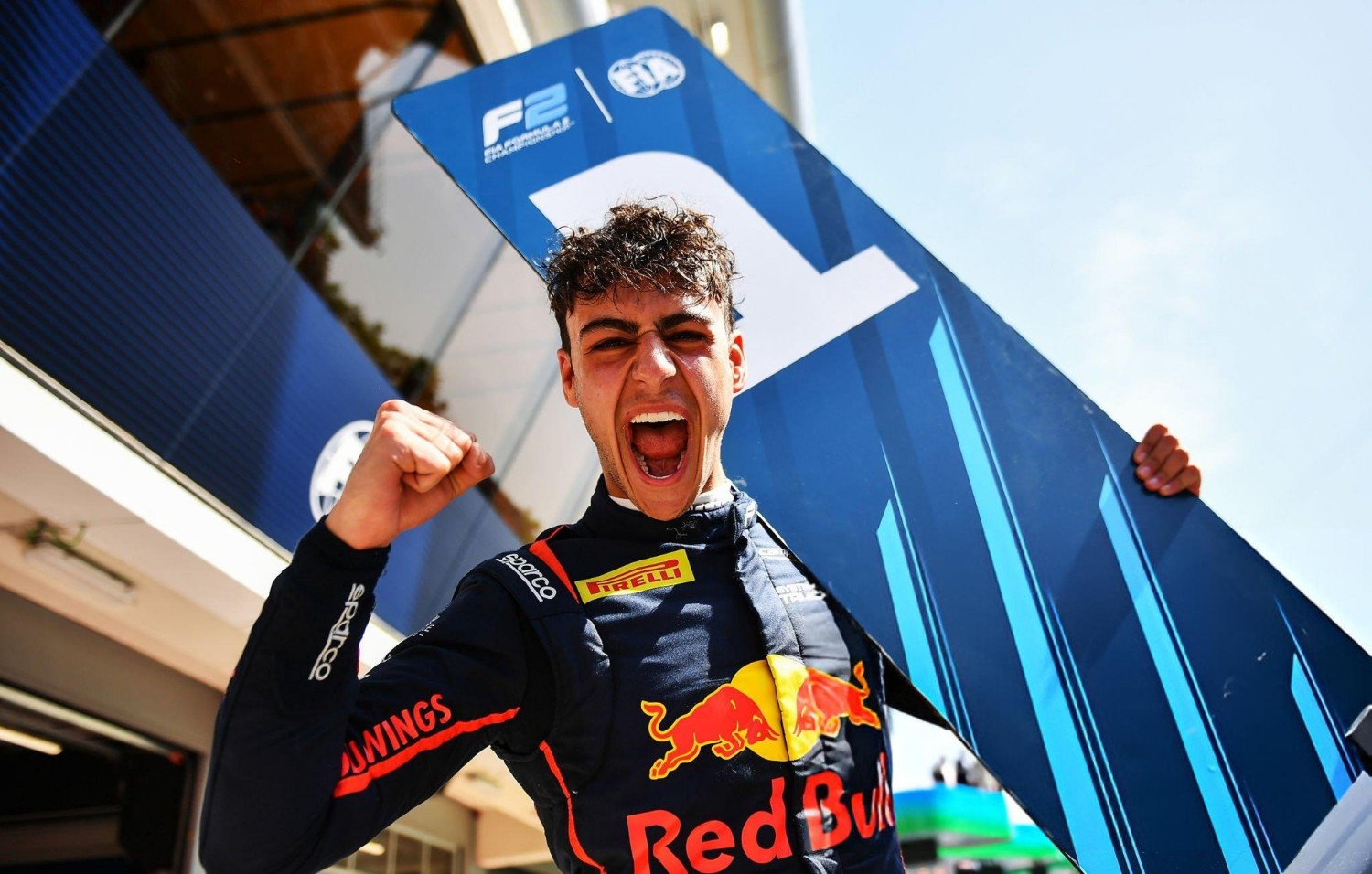 Arvid Lindblad converts pole into victory in Spain