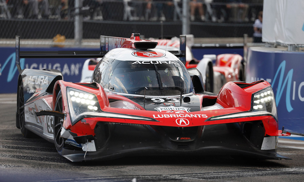 #93: Acura Meyer Shank Racing w/Curb Agajanian, Acura ARX-06, GTP: Renger van der Zande, Nick Yelloly,