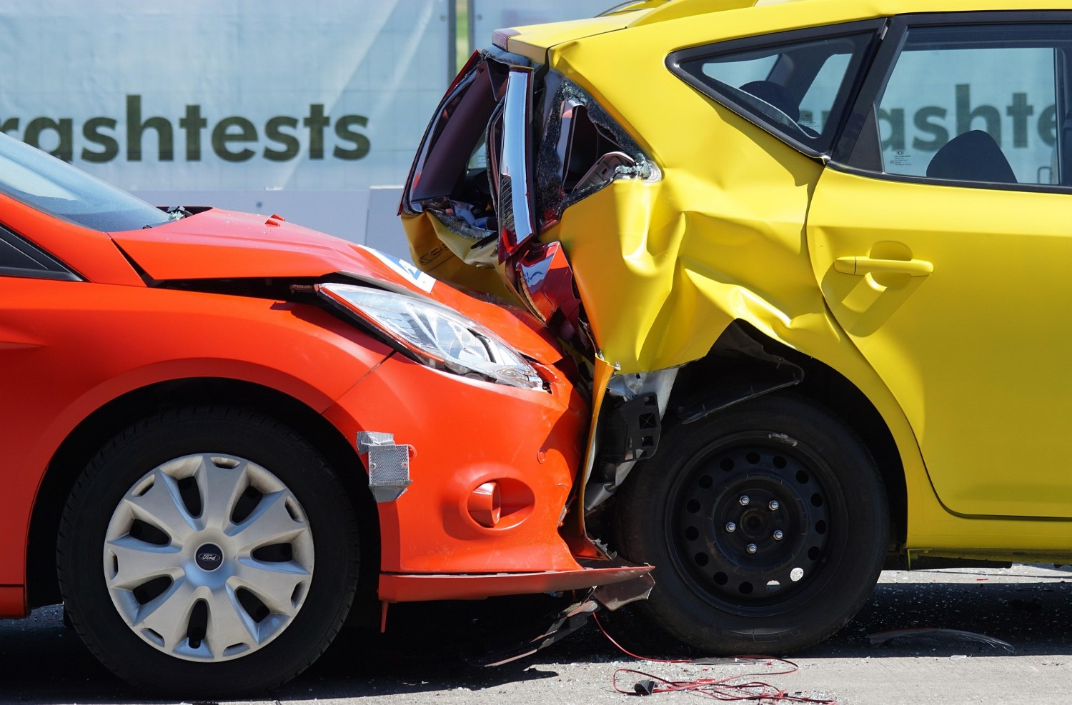 Rear End Car crash by Marcel Langthim on Pixabay