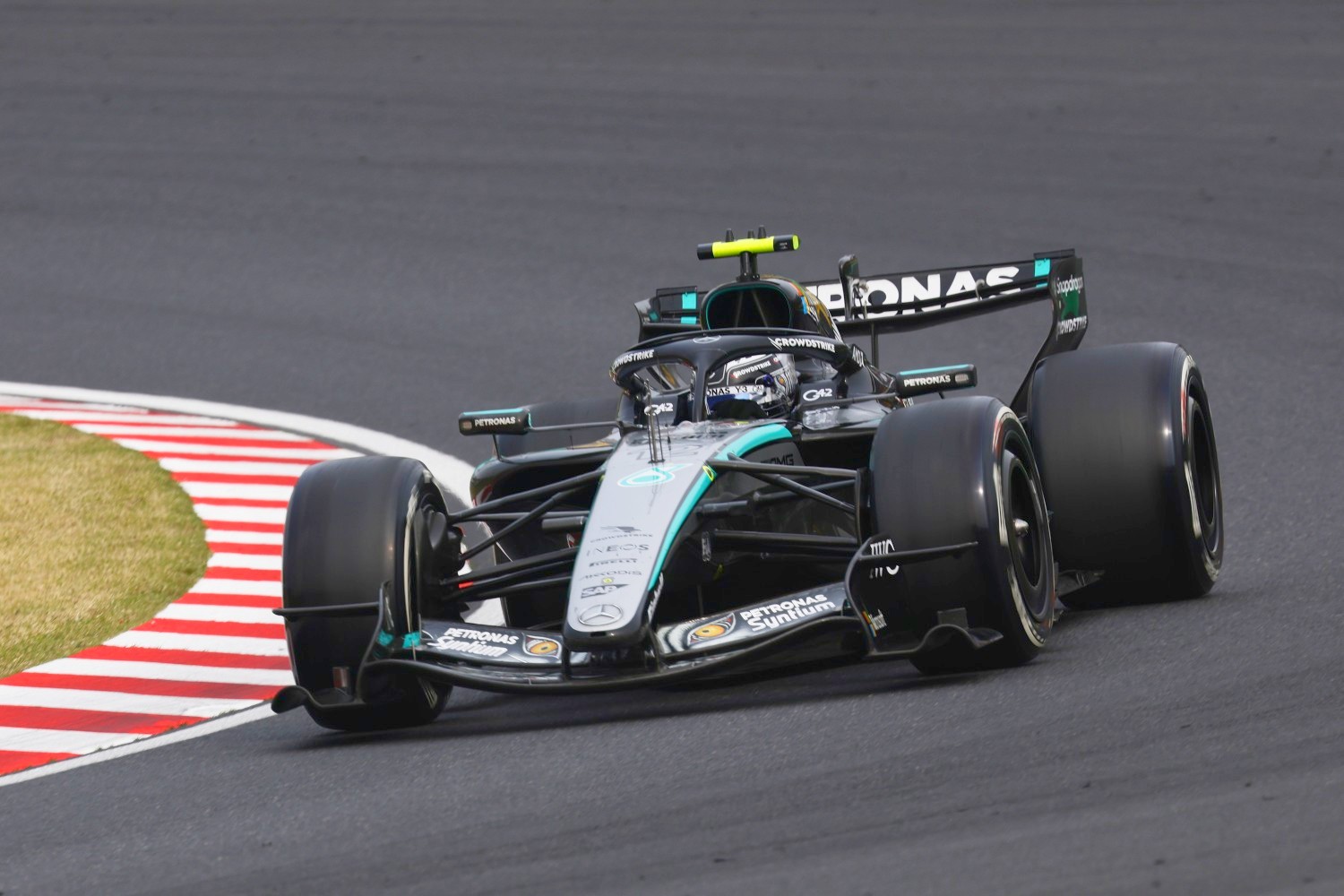Andrea Kimi Antonelli of Italy driving the (12) Mercedes AMG Petronas F1 Team W17 on track during the F1 Grand Prix of Japan at Suzuka Circuit on March 29, 2026 in Suzuka, Japan. (Photo by Mark Thompson/Getty Images for Mercedes)