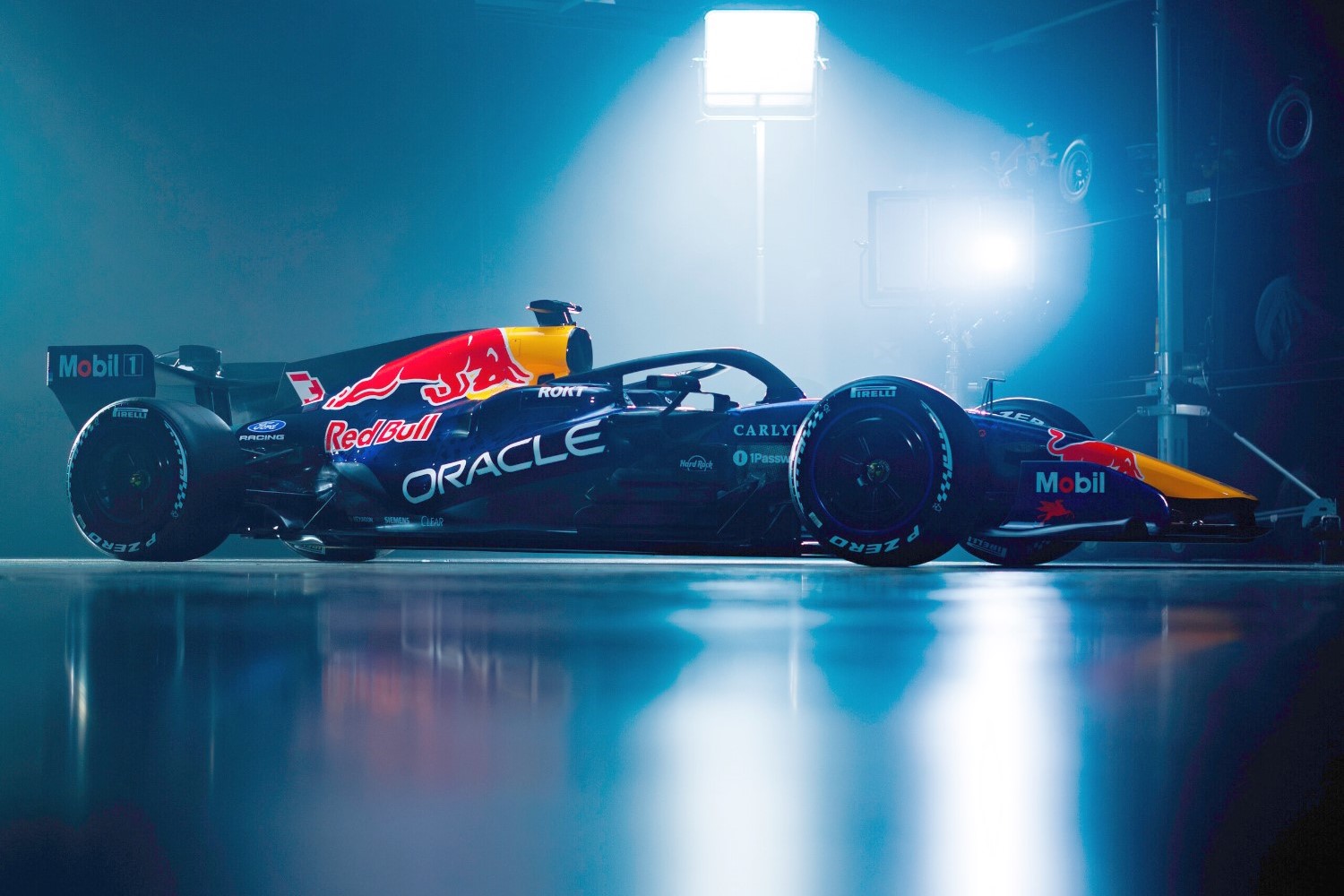 Oracle Red Bull Racing´s RB22 - beauty shots. (Photograph by Vladimir Rys) // Vladimir Rys / Red Bull Content Pool //
