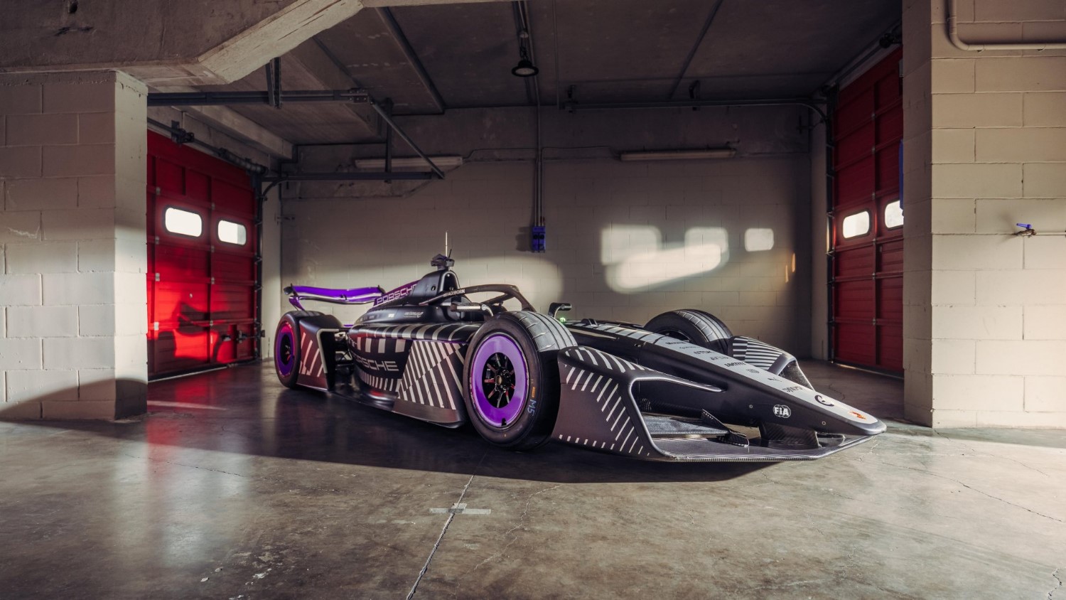 Porsche presents Gen 4 Formula E race car 975 RSE. Image supplied by Porsche