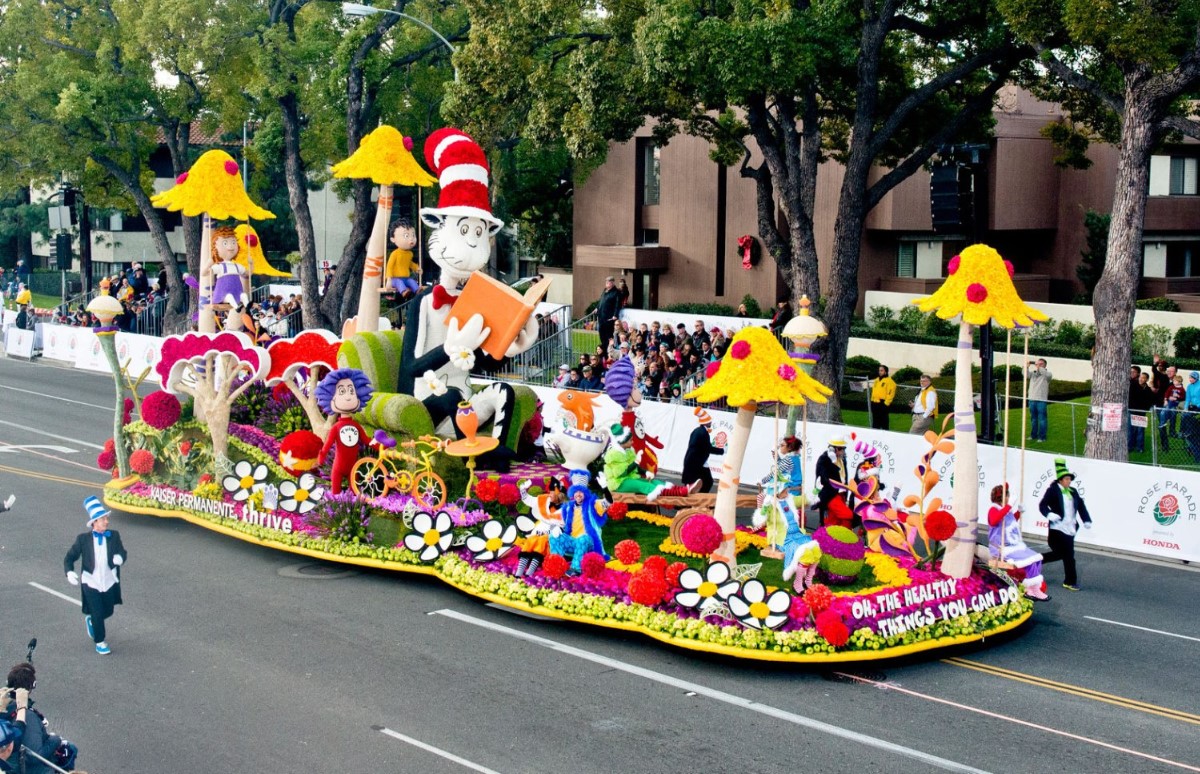 F1 cars 'parade' around the course in order of the skill of the engineers who design them