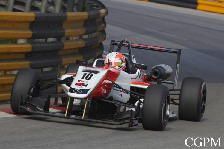 Alex Lynn secures pole position for the Macau Grand Prix on Sunday