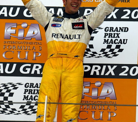 Di Grassi wins thrilling Macau GP