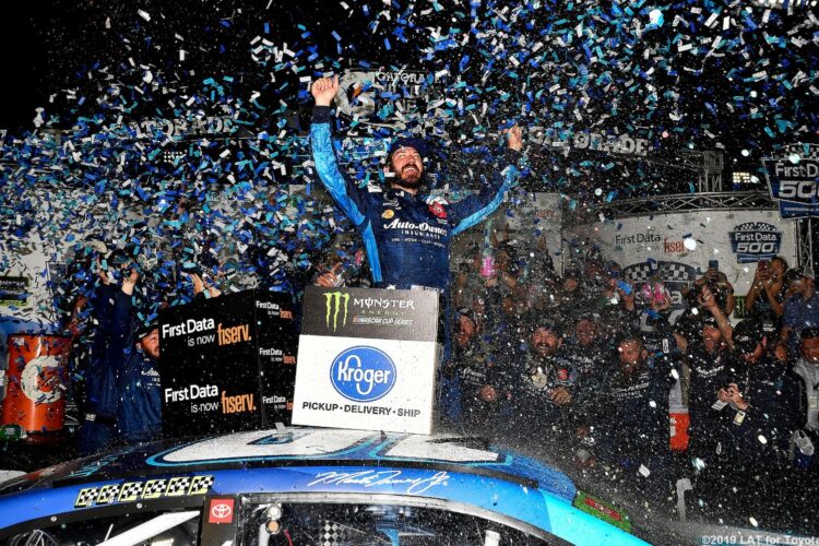 Truex Jr. puts on a show at Martinsville