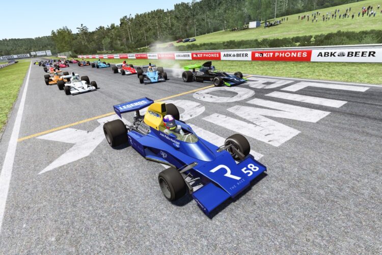 Magnussen and Montoya star in F1 Legends Trophy
