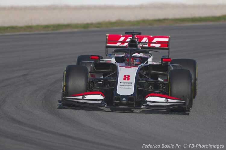 Haas lays off F1 staff