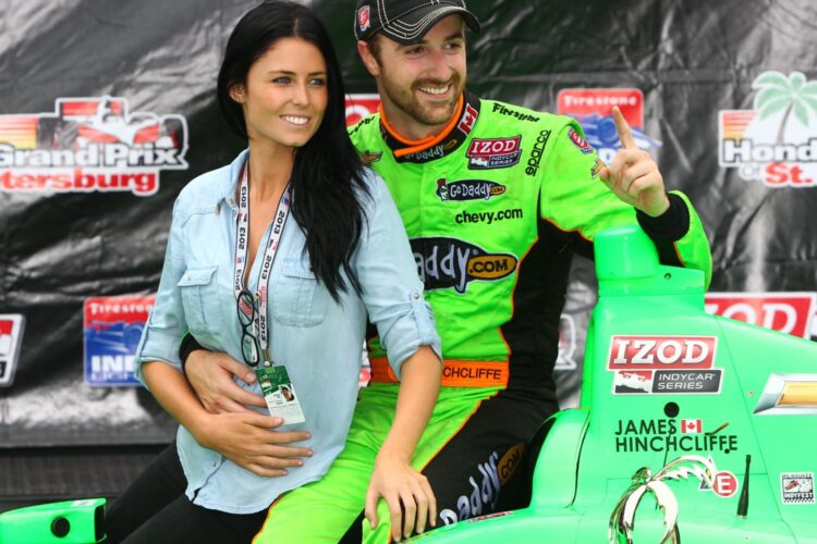 Hinchcliffe gets first IndyCar win in St. Petersburg