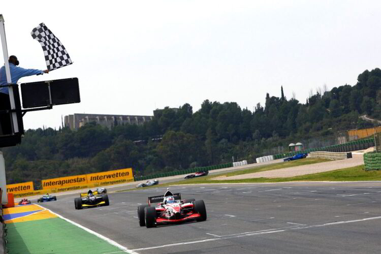 Auto GP: Sirotkin clinches Race 1 win in Valencia