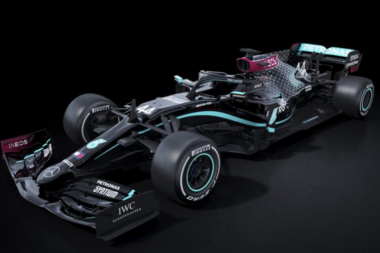 Mercedes switches to black cars for 2020
