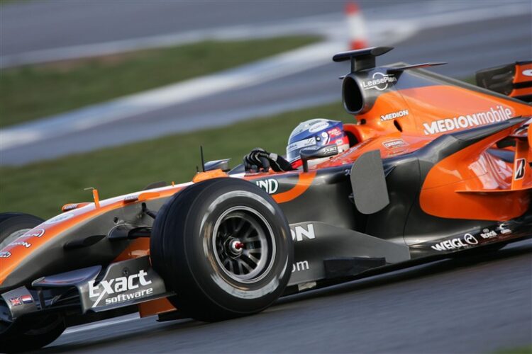 Spyker presents new livery