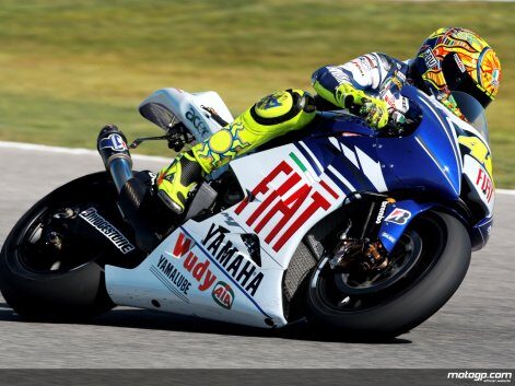 Brno: Stoner chokes, Rossi wins