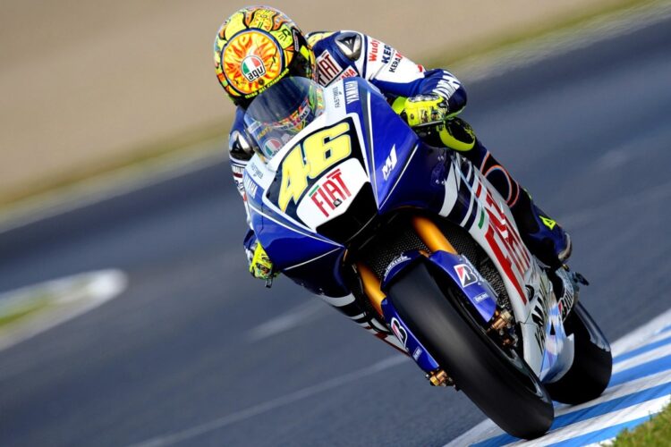 Rossi defeats Stoner again, clinches 6th title