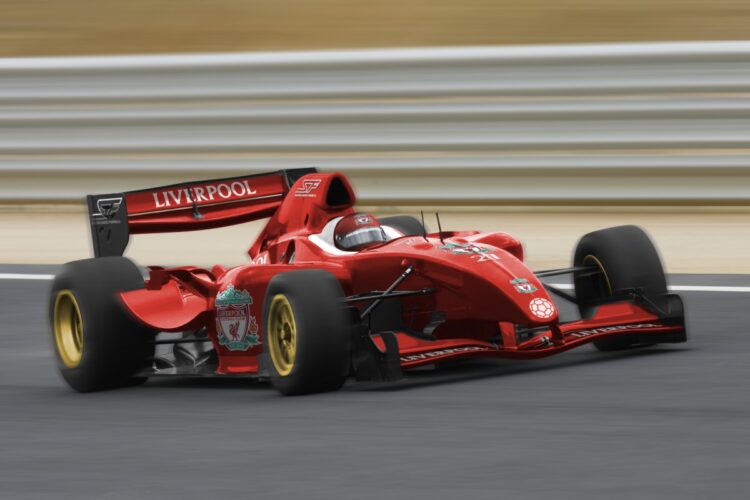 Liverpool FC signs with Superleague Formula
