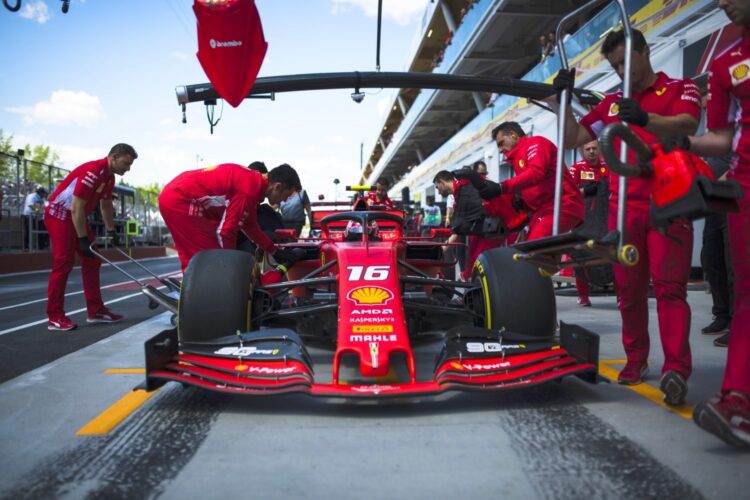 F1 pit crew salaries