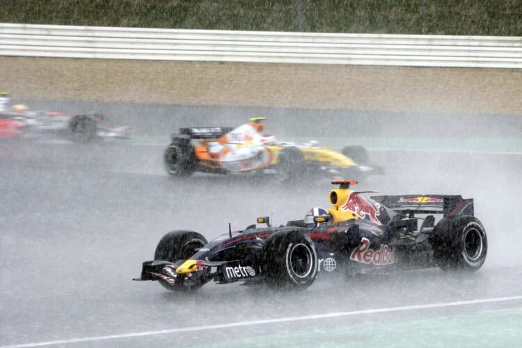 Euro GP stopped after rain carnage