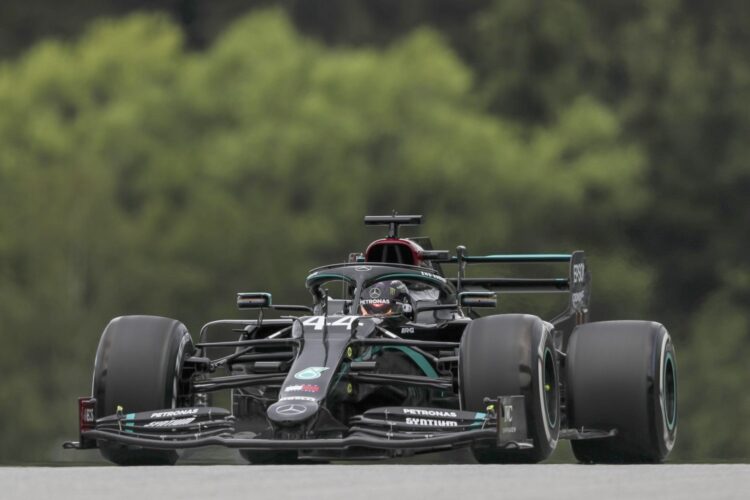 Black Mercedes’ runs 1-2, pink Mercedes 3rd, in 2nd Austrian GP practice