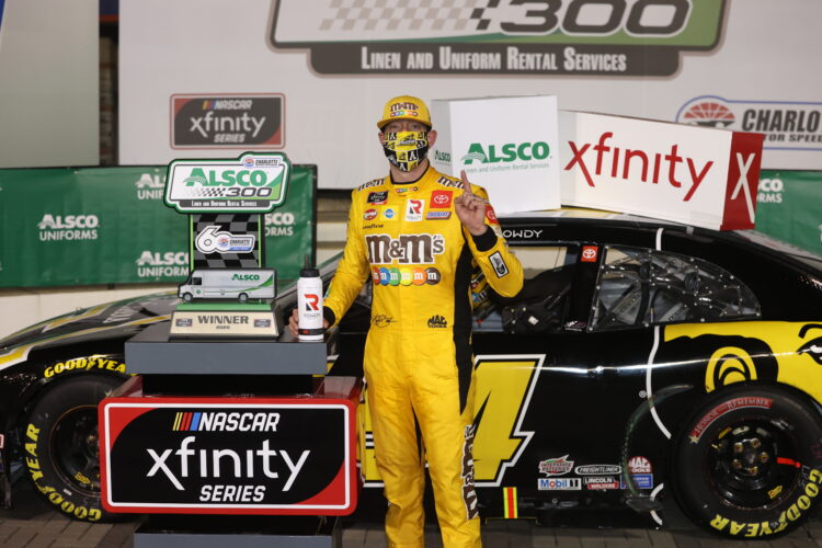 Kyle Busch wins in last lap Xfinity duel at Charlotte