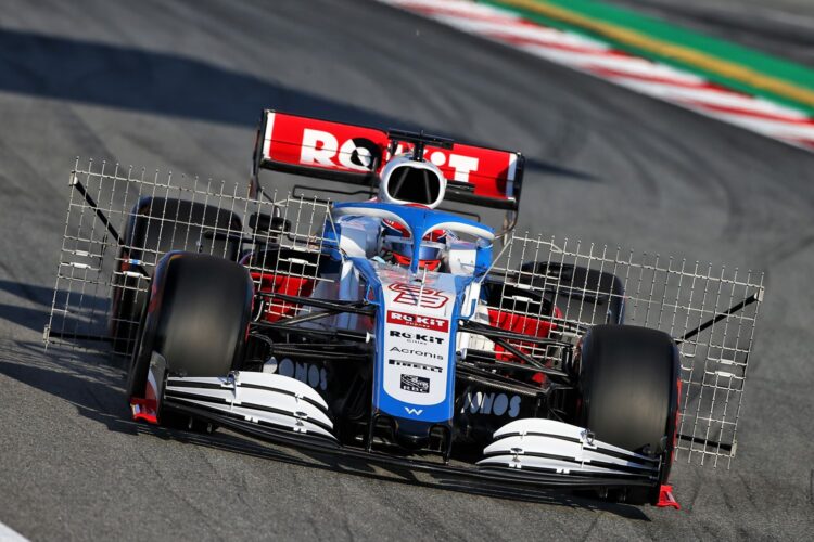 Williams Mercedes FW43 takes to the track in Barcelona