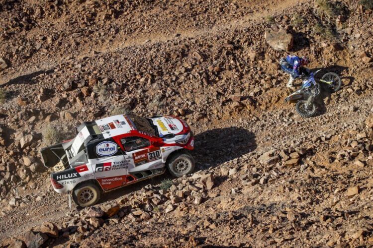 Alonso’s Dakar hopes take big hit in Stage 2