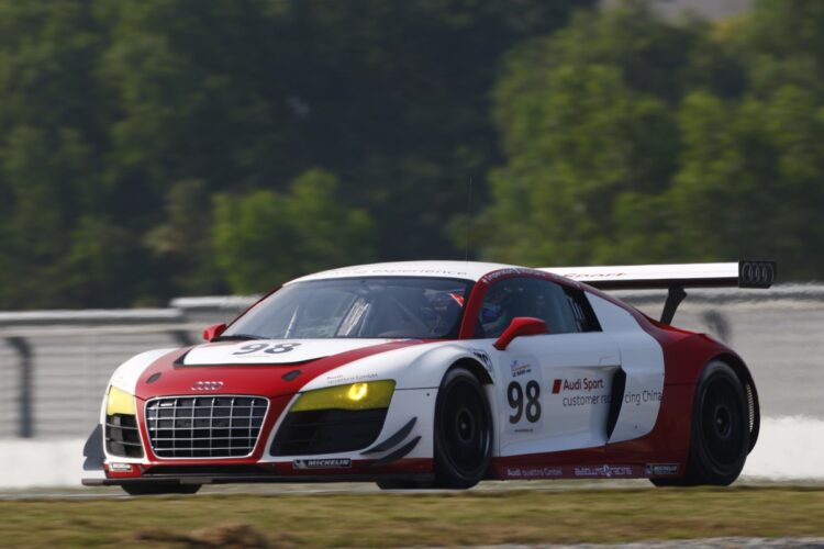 Audi R8 LMS ultra to fight for World Championâ€™s title in 2012