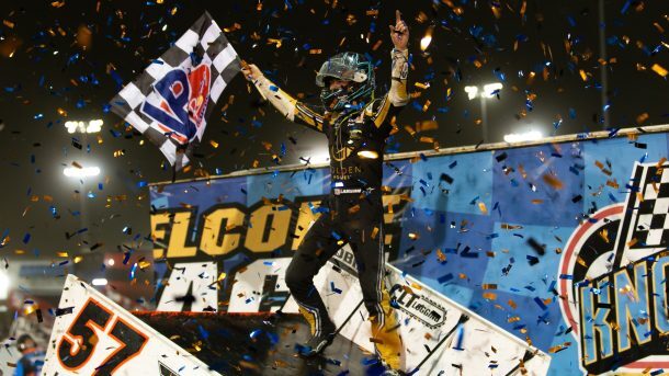 4th win in 6 days – Kyle Larson wins Outlaws at Knoxville