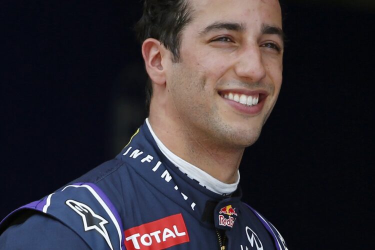 F1’s Daniel Ricciardo joins motorcycle legend Mick Doohan on Team Australia