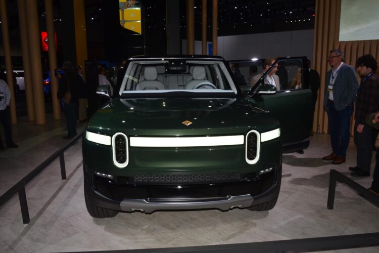 Automotive: Amazon records $3.9 billion loss on Rivian investment