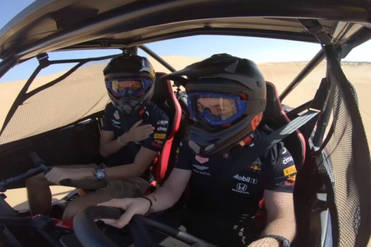 Video: Max Verstappen and Alex Albon duel in the desert