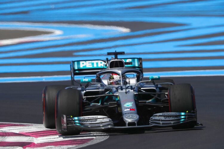Hamilton beats Bottas for pole in France