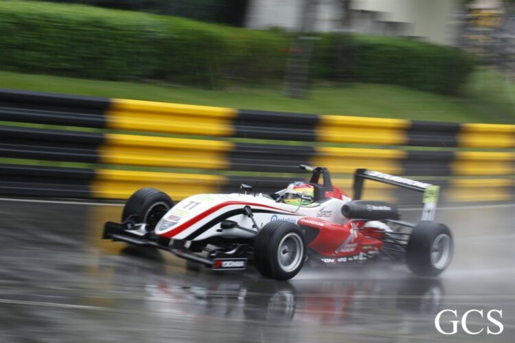 Merhi takes Provisional Pole Position for Macau F3 GP